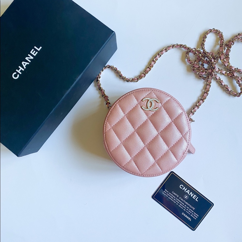 ‼️sold‼️ Chanel round pink clutch